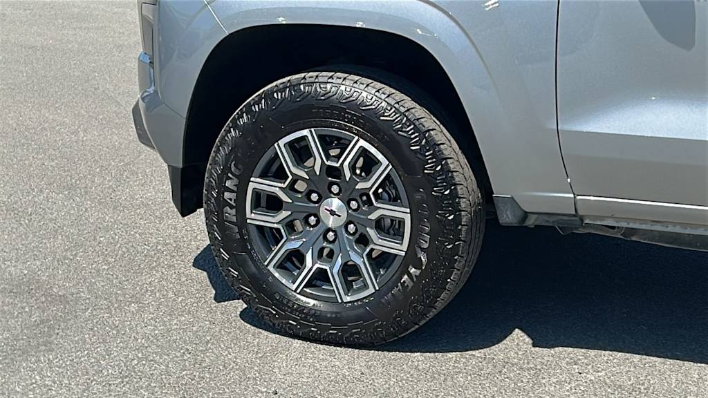 Thumbnail: 2024 Chevrolet Colorado - 8