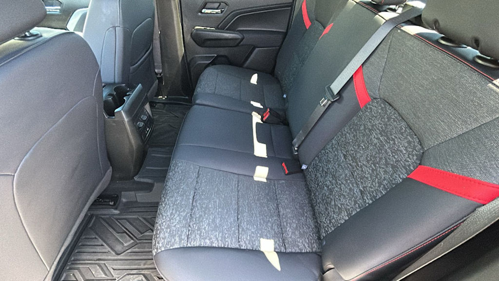 Thumbnail: 2024 Chevrolet Colorado - 12