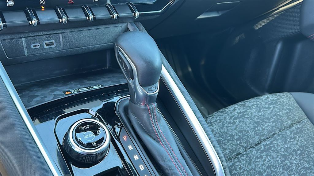 Thumbnail: 2024 Chevrolet Colorado - 15