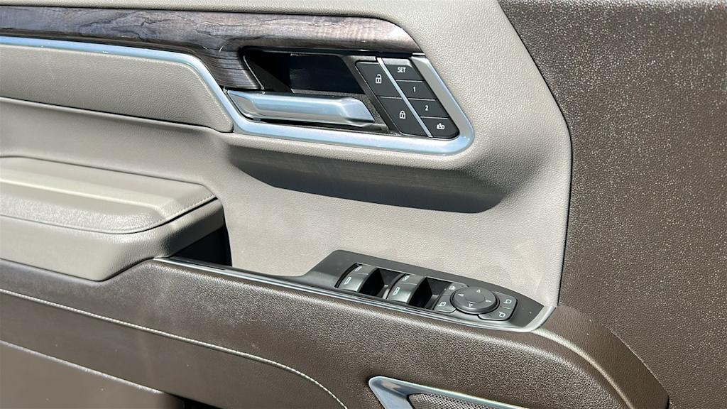 Thumbnail: 2022 Chevrolet Silverado 1500 - 27