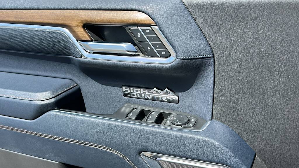 Thumbnail: 2024 Chevrolet Silverado 1500 - 28