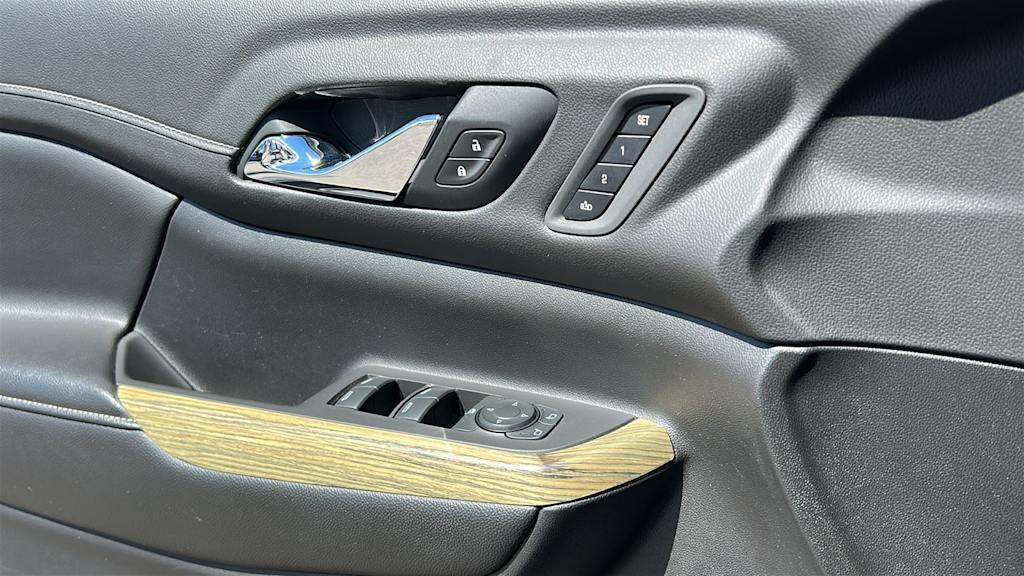 Thumbnail: 2019 GMC Acadia - 26