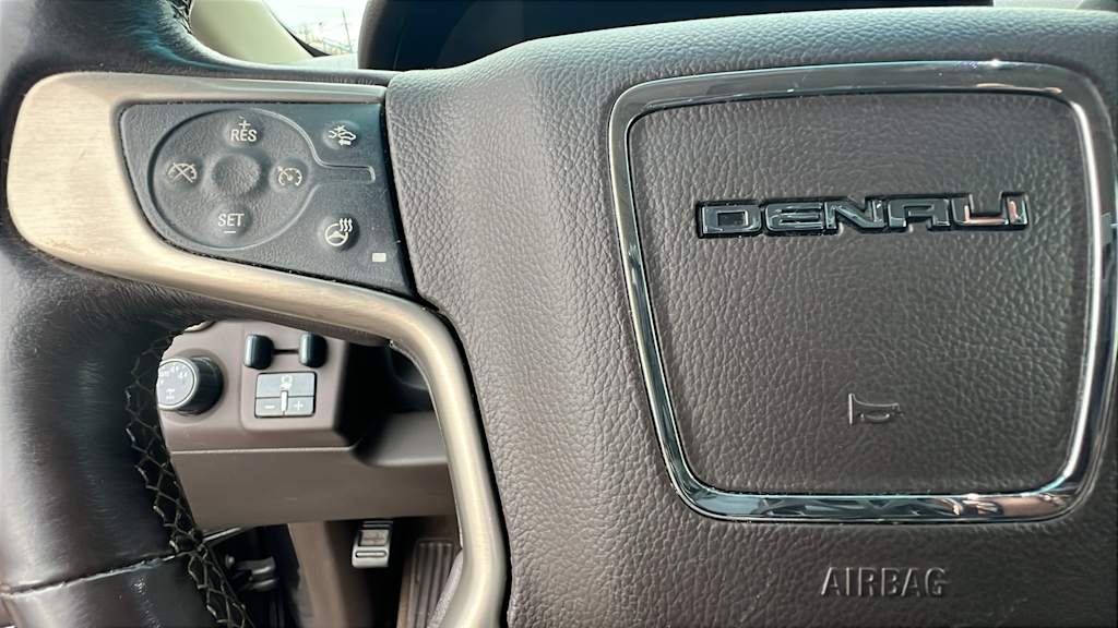 Thumbnail: 2015 GMC Yukon - 26