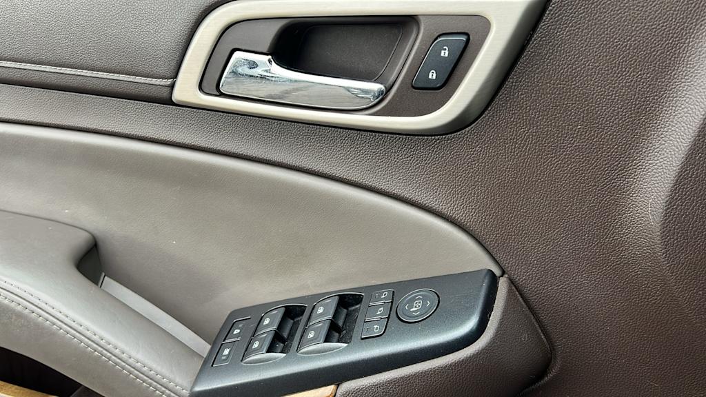 Thumbnail: 2015 GMC Yukon - 28