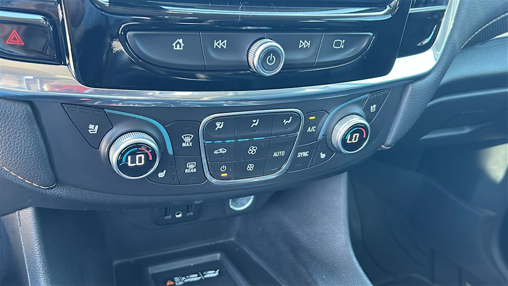 Thumbnail: 2018 Chevrolet Traverse - 22