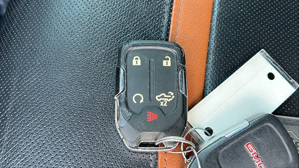 Thumbnail: 2022 GMC Sierra 2500 - 17