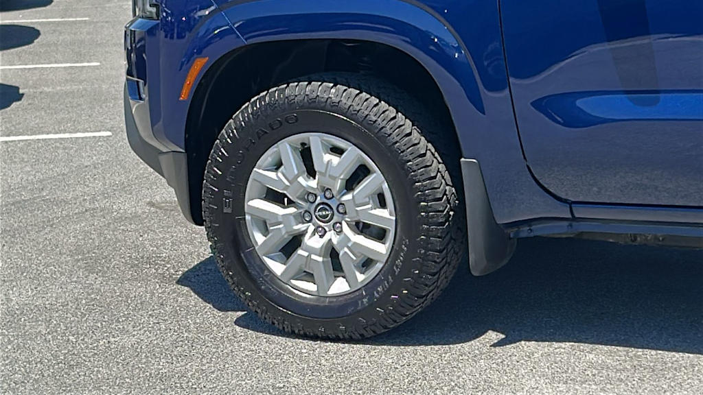 Thumbnail: 2023 Nissan Frontier - 8