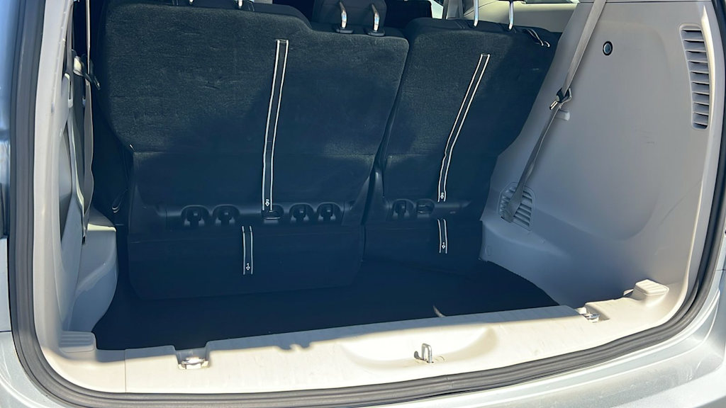 Thumbnail: 2023 Chrysler Voyager - 7