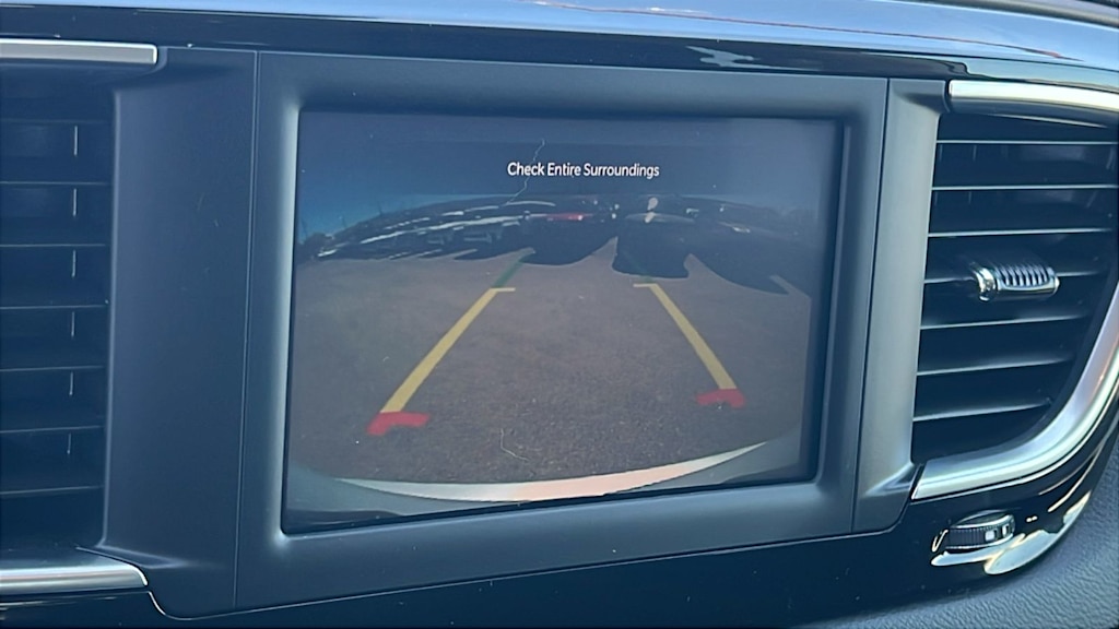 Thumbnail: 2023 Chrysler Voyager - 23