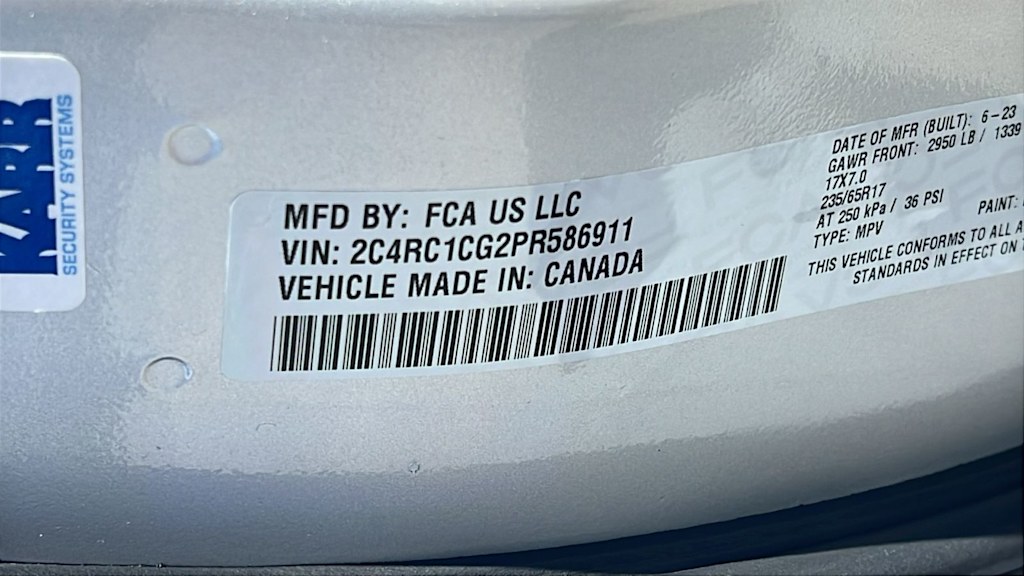 Thumbnail: 2023 Chrysler Voyager - 18