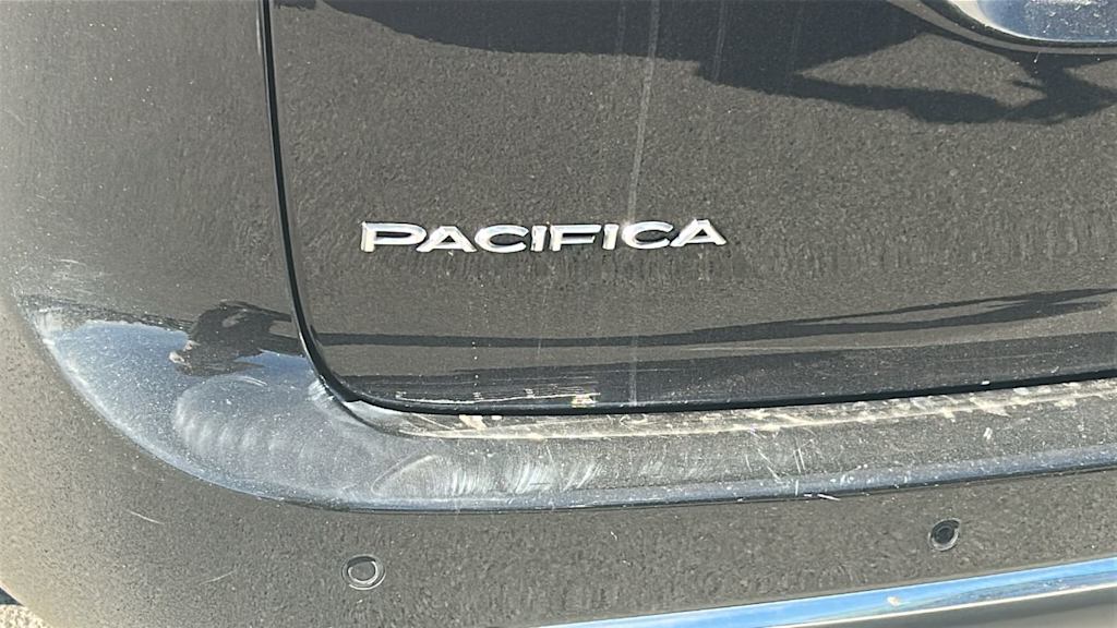 Thumbnail: 2023 Chrysler Pacifica - 12