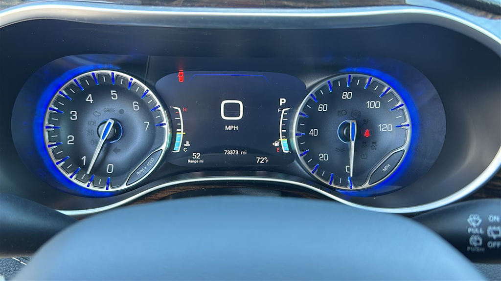 Thumbnail: 2023 Chrysler Pacifica - 16