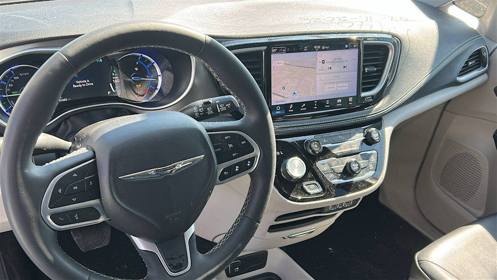 Thumbnail: 2024 Chrysler Pacifica - 2