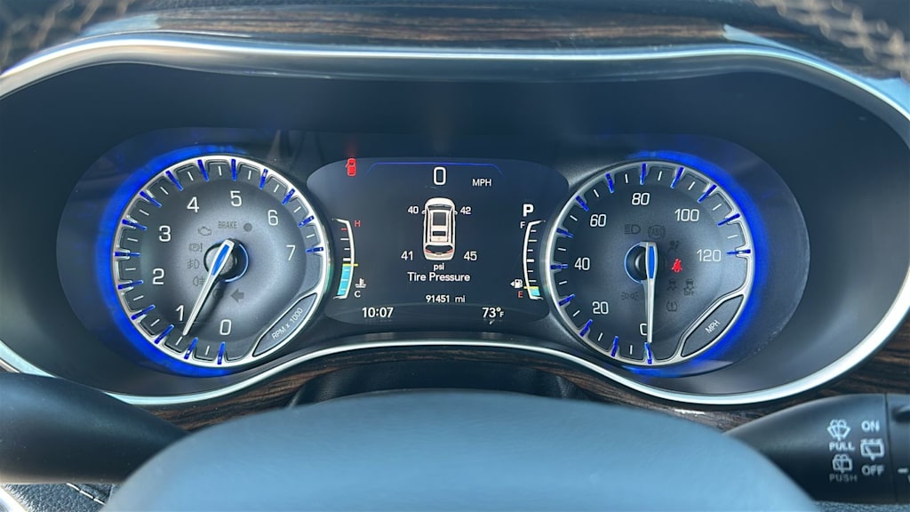 Thumbnail: 2023 Chrysler Pacifica - 14