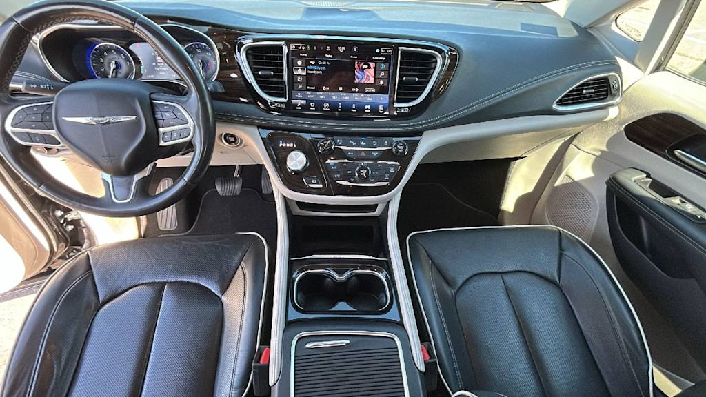 Thumbnail: 2023 Chrysler Pacifica - 12