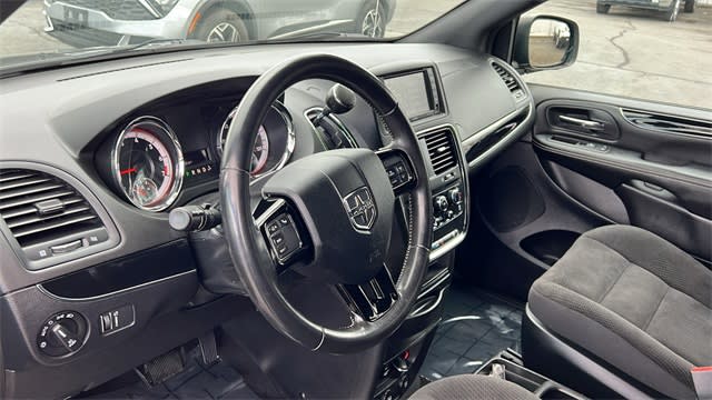 2019 Dodge Grand Caravan SE 2