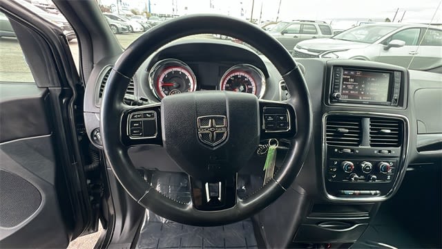 2019 Dodge Grand Caravan SE 14