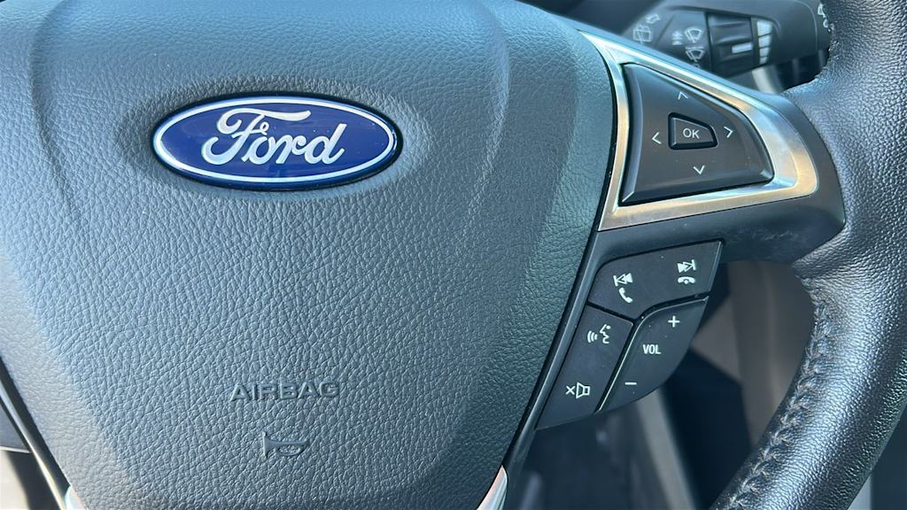 Thumbnail: 2021 Ford Edge - 26