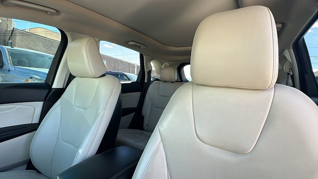 Thumbnail: 2020 Ford Edge - 10