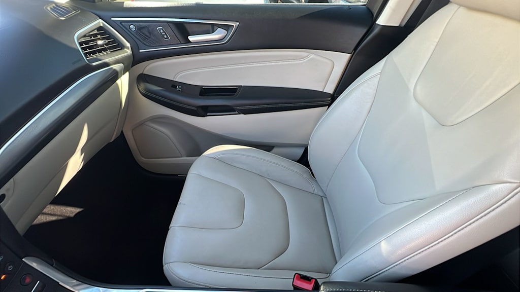 Thumbnail: 2020 Ford Edge - 11