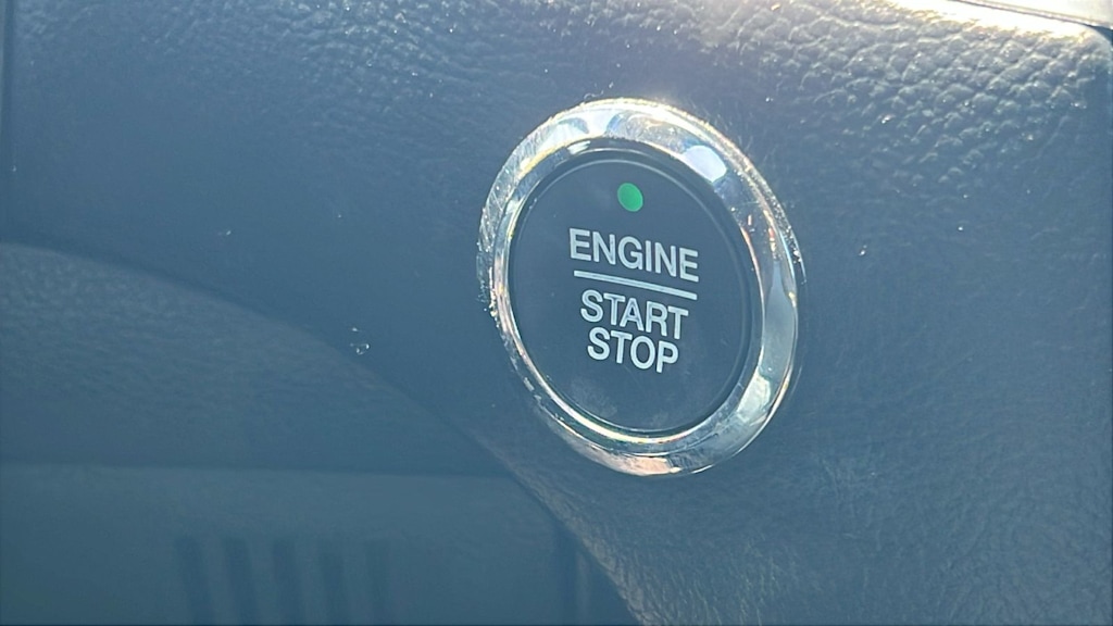 Thumbnail: 2022 Ford Edge - 17