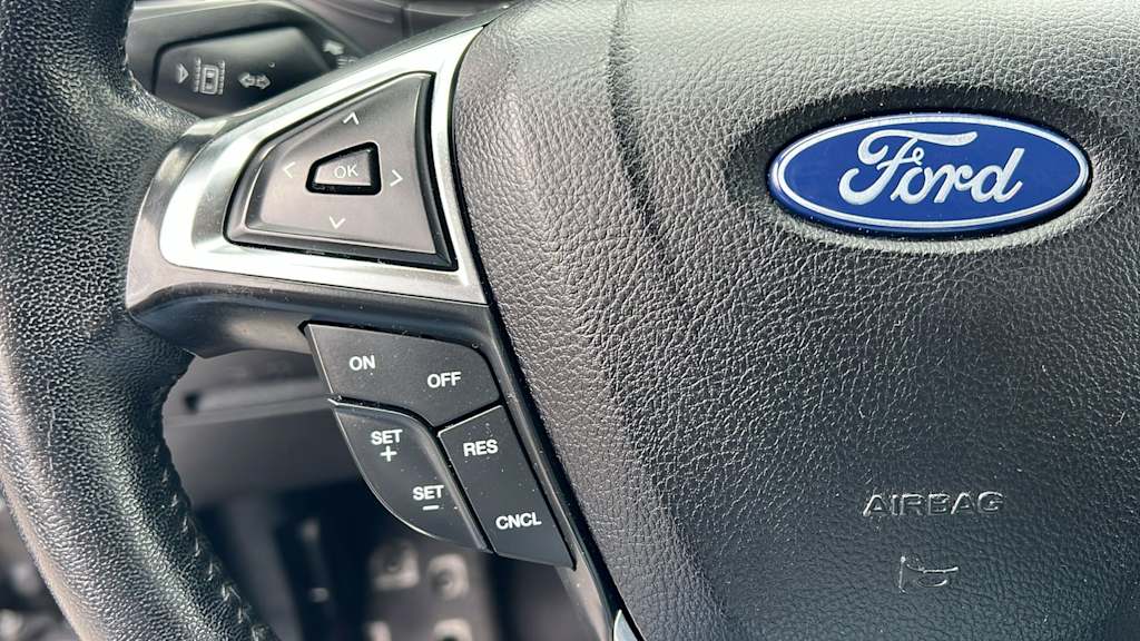 Thumbnail: 2022 Ford Edge - 26