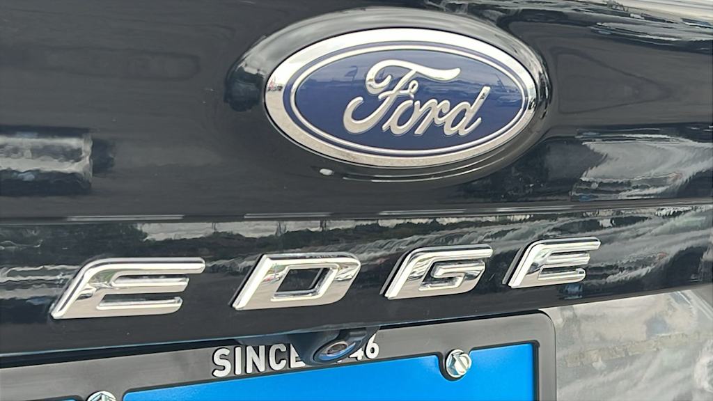 Thumbnail: 2022 Ford Edge - 7