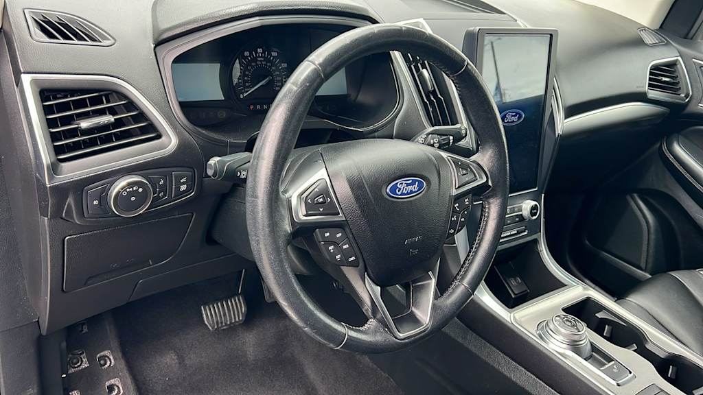 Thumbnail: 2022 Ford Edge - 2