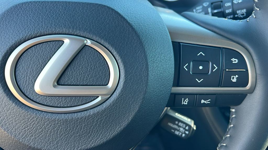 Thumbnail: 2018 Lexus RX - 26