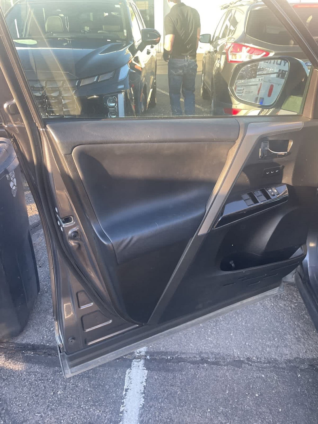 Thumbnail: 2017 Toyota RAV4 - 19