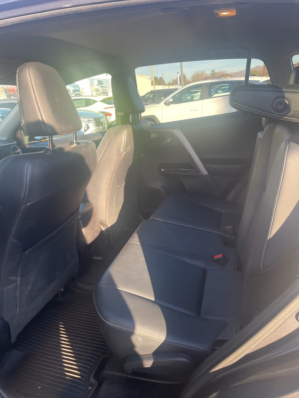 Thumbnail: 2017 Toyota RAV4 - 18