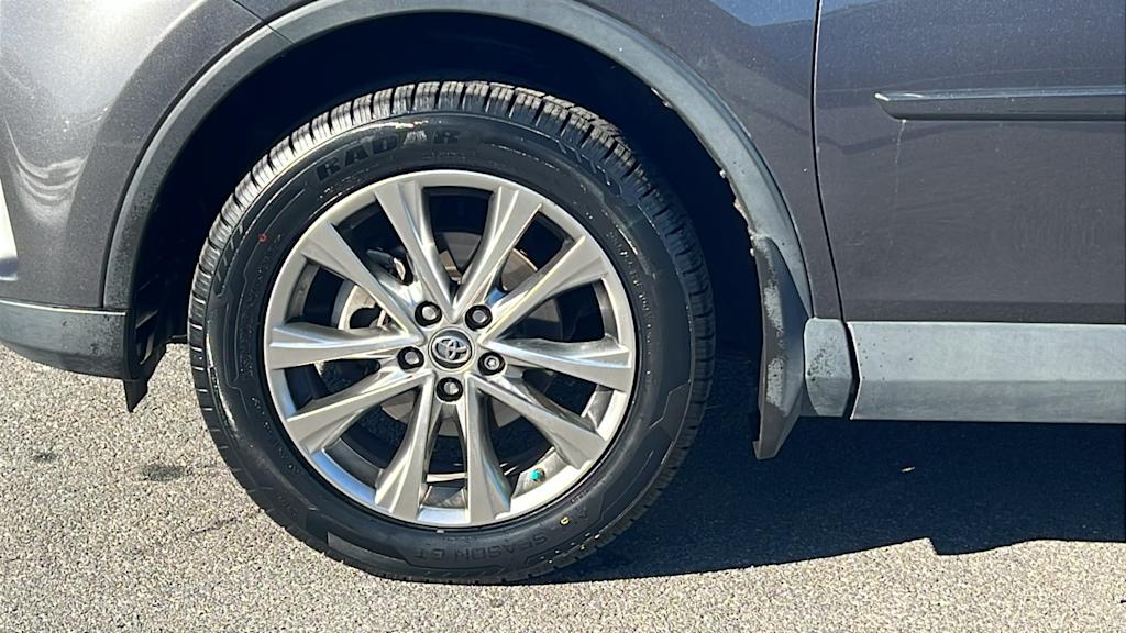 Thumbnail: 2017 Toyota RAV4 - 8