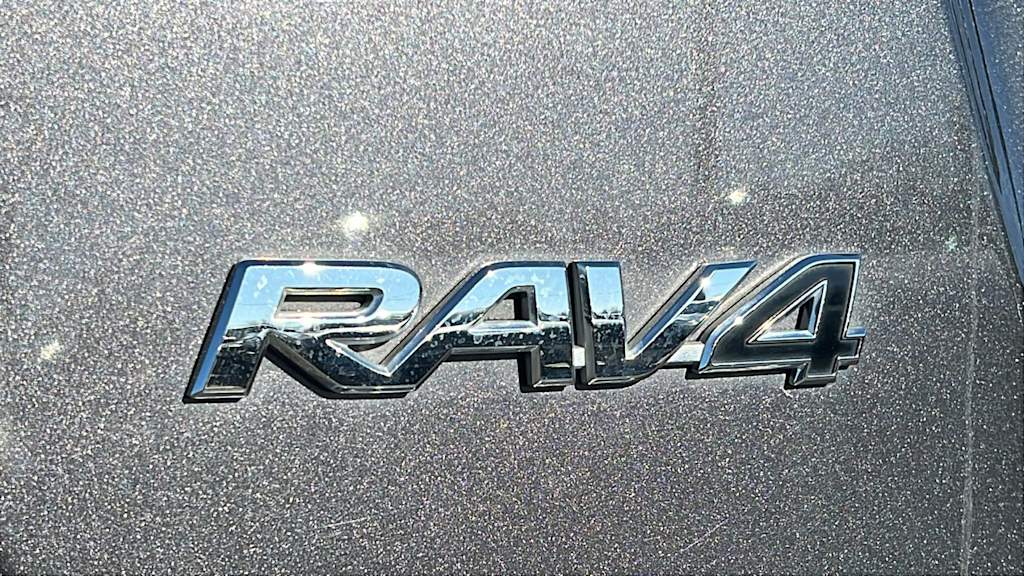Thumbnail: 2017 Toyota RAV4 - 7