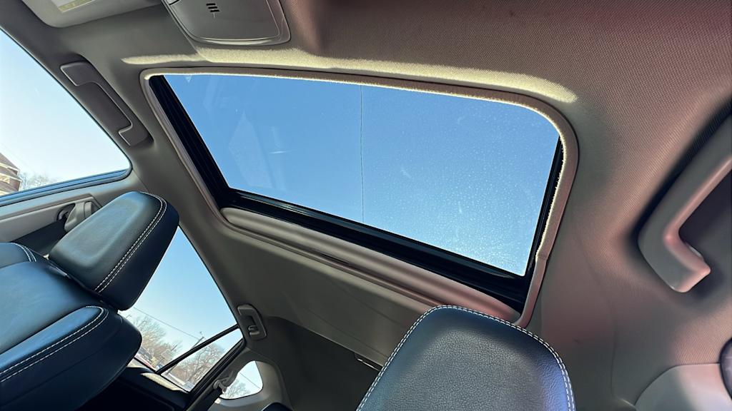 Thumbnail: 2017 Toyota RAV4 - 31