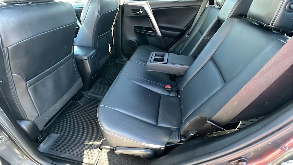 Thumbnail: 2017 Toyota RAV4 - 12