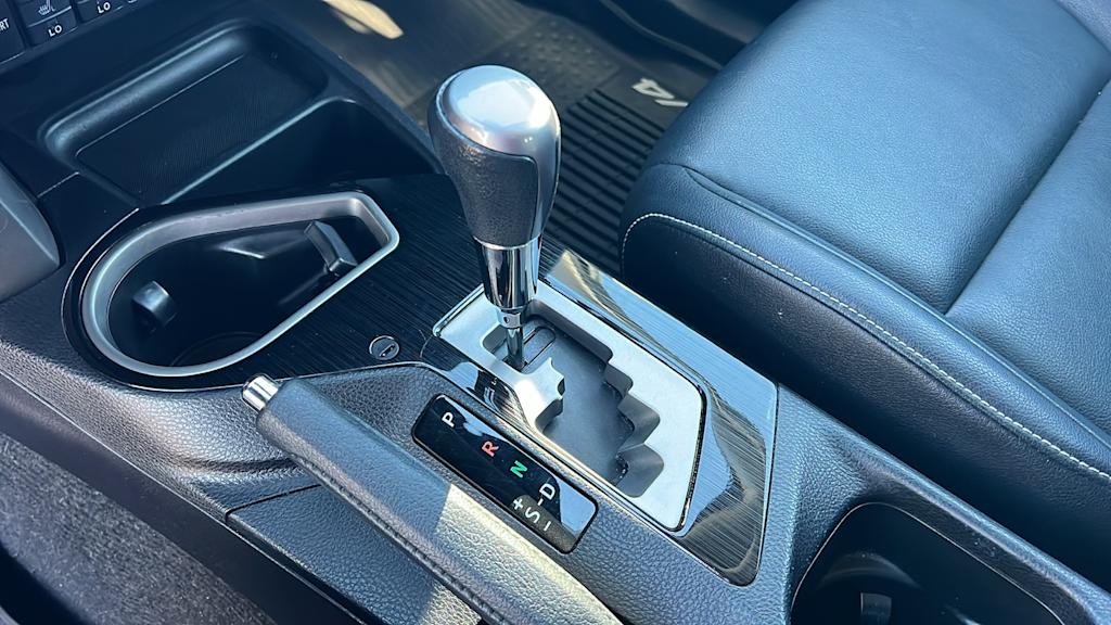 Thumbnail: 2017 Toyota RAV4 - 15