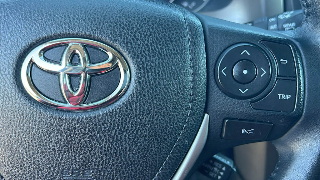 Thumbnail: 2017 Toyota RAV4 - 27