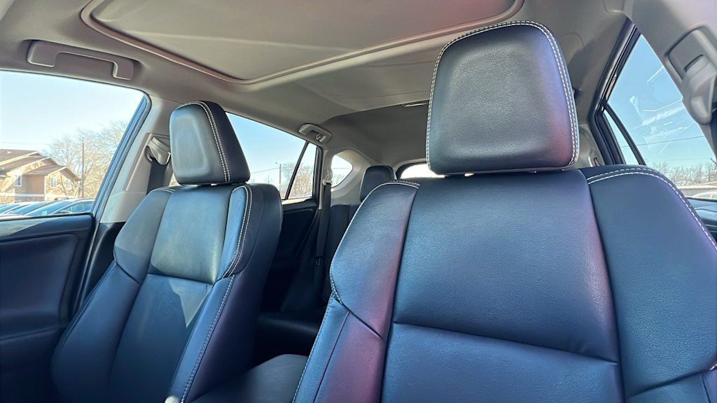 Thumbnail: 2017 Toyota RAV4 - 10