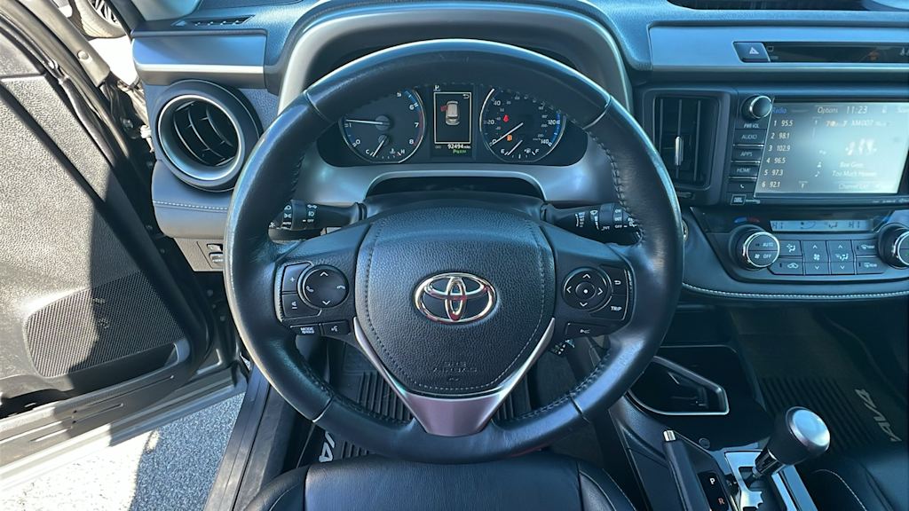 Thumbnail: 2017 Toyota RAV4 - 9