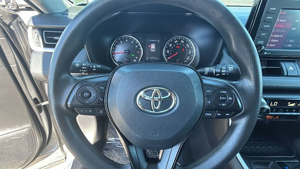 Thumbnail: 2021 Toyota RAV4 - 9