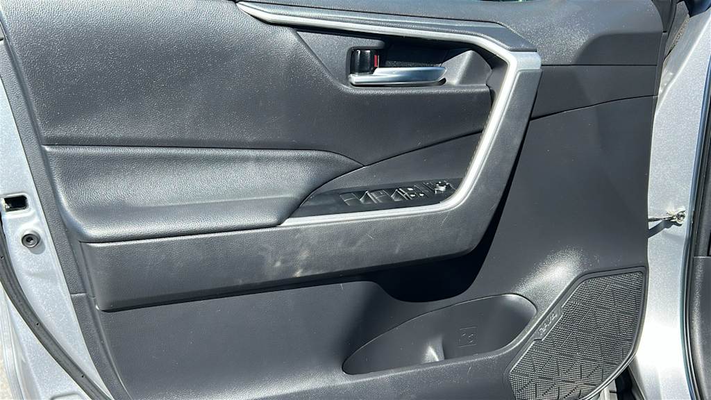Thumbnail: 2021 Toyota RAV4 - 29