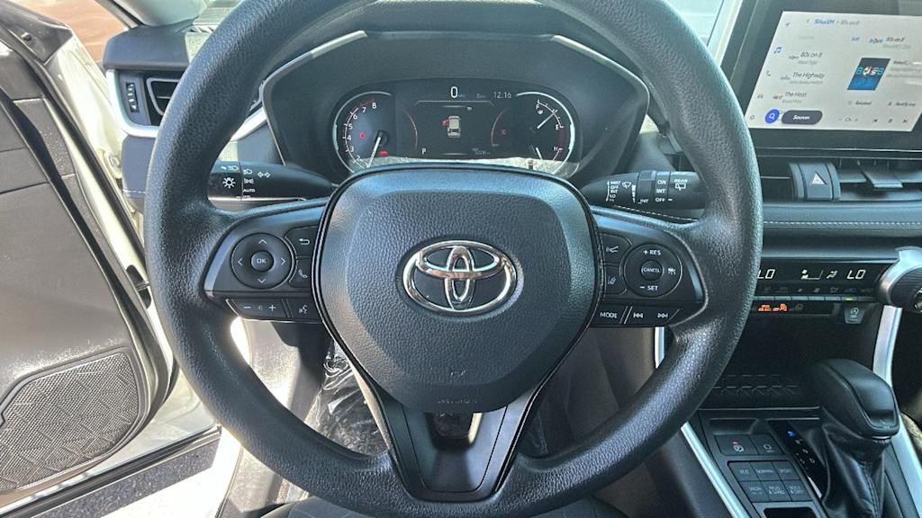 Thumbnail: 2024 Toyota RAV4 - 8