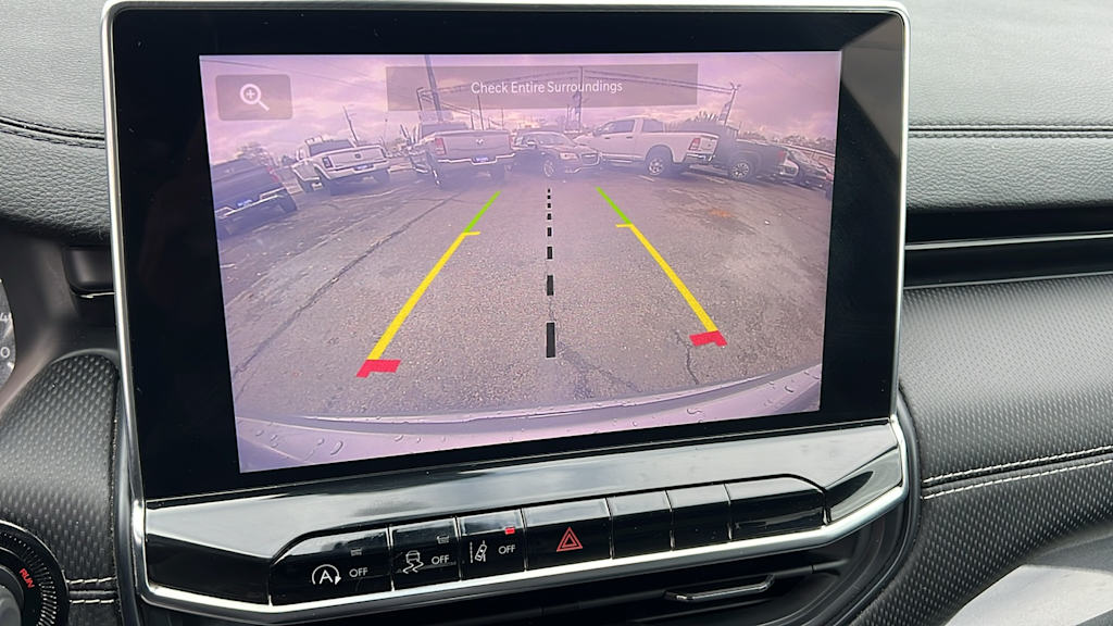 Thumbnail: 2022 Jeep Compass - 24