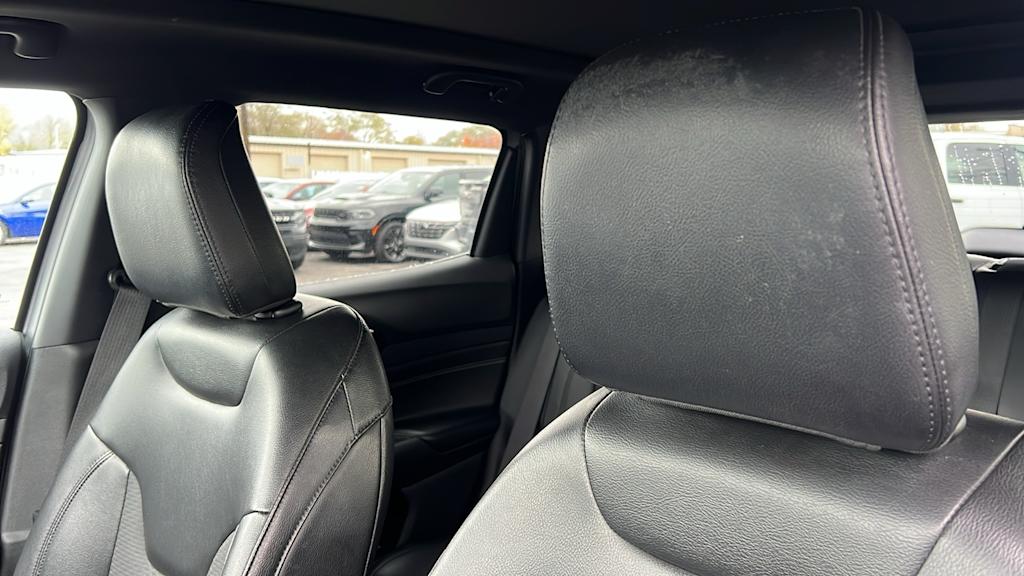 Thumbnail: 2022 Jeep Compass - 10