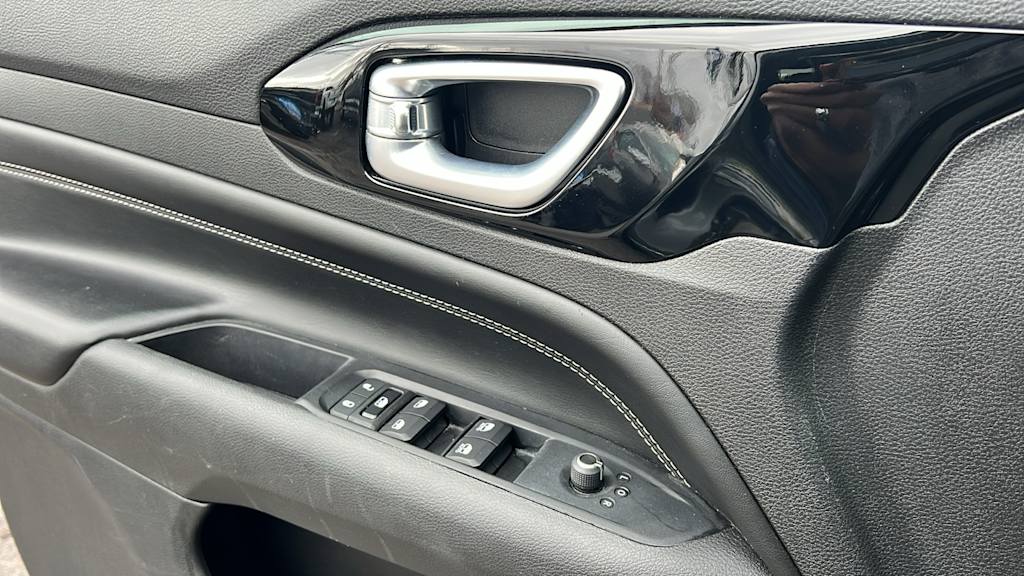 Thumbnail: 2022 Jeep Compass - 28