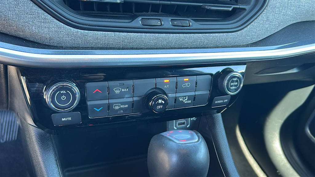 Thumbnail: 2024 Jeep Compass - 23