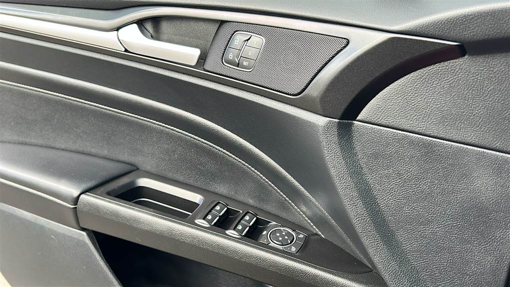 Thumbnail: 2019 Ford Fusion - 28