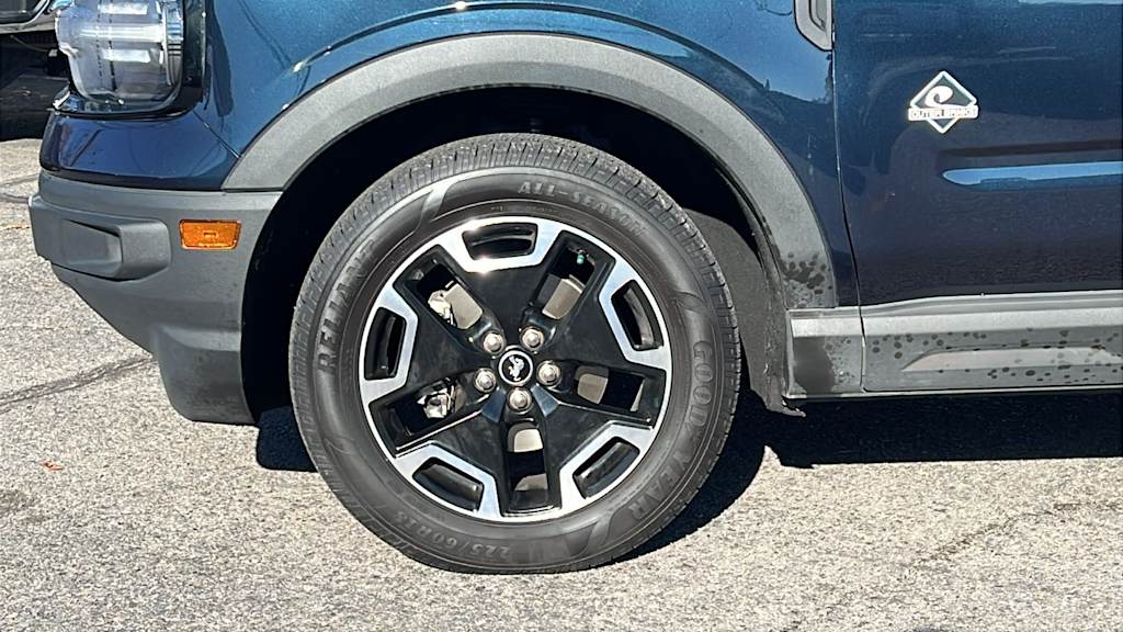 Thumbnail: 2021 Ford Bronco Sport - 7