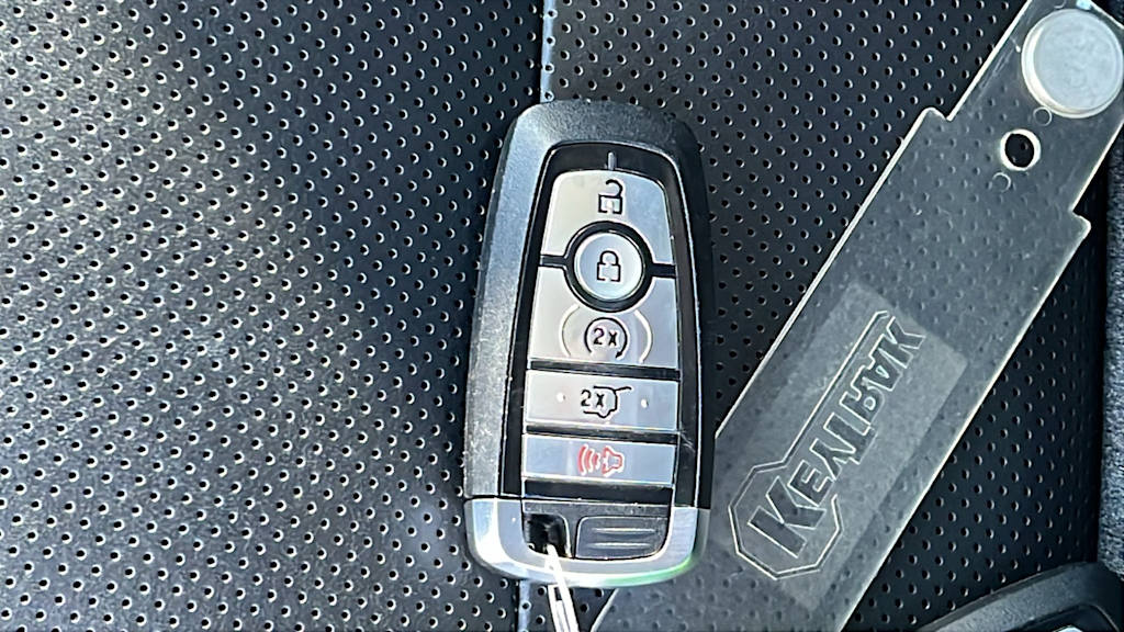 Thumbnail: 2021 Ford Bronco Sport - 17