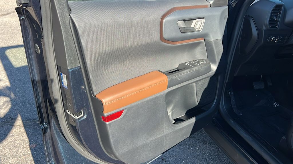 Thumbnail: 2021 Ford Bronco Sport - 29